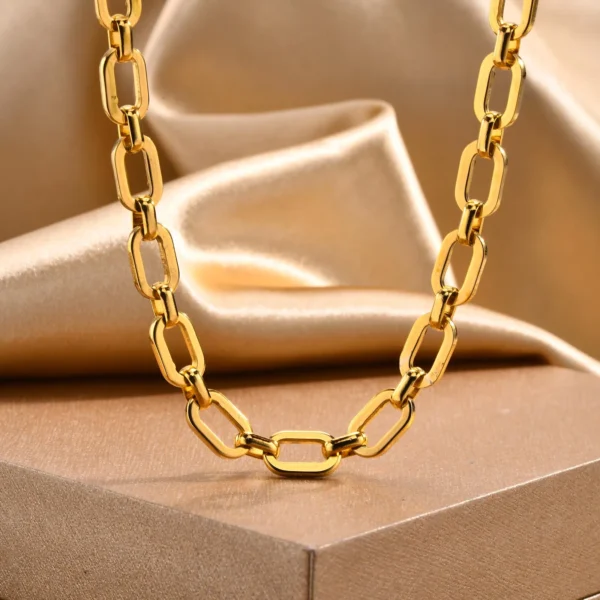 Bold and Minimalist Thick Chain Gold Plated Necklace with Oval Links for Timeless Feminine Elegance 1